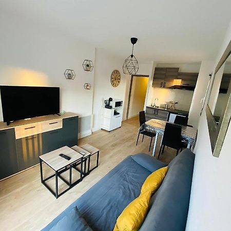 Appartement Au Port De Saint Cyprien Eksteriør bilde